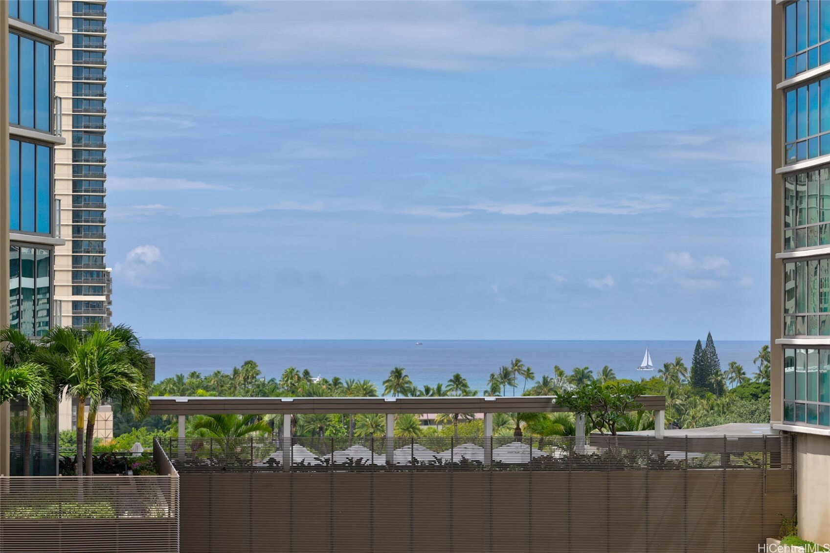 Property Photo: 2140 Kuhio Avenue 1005 HI 96815