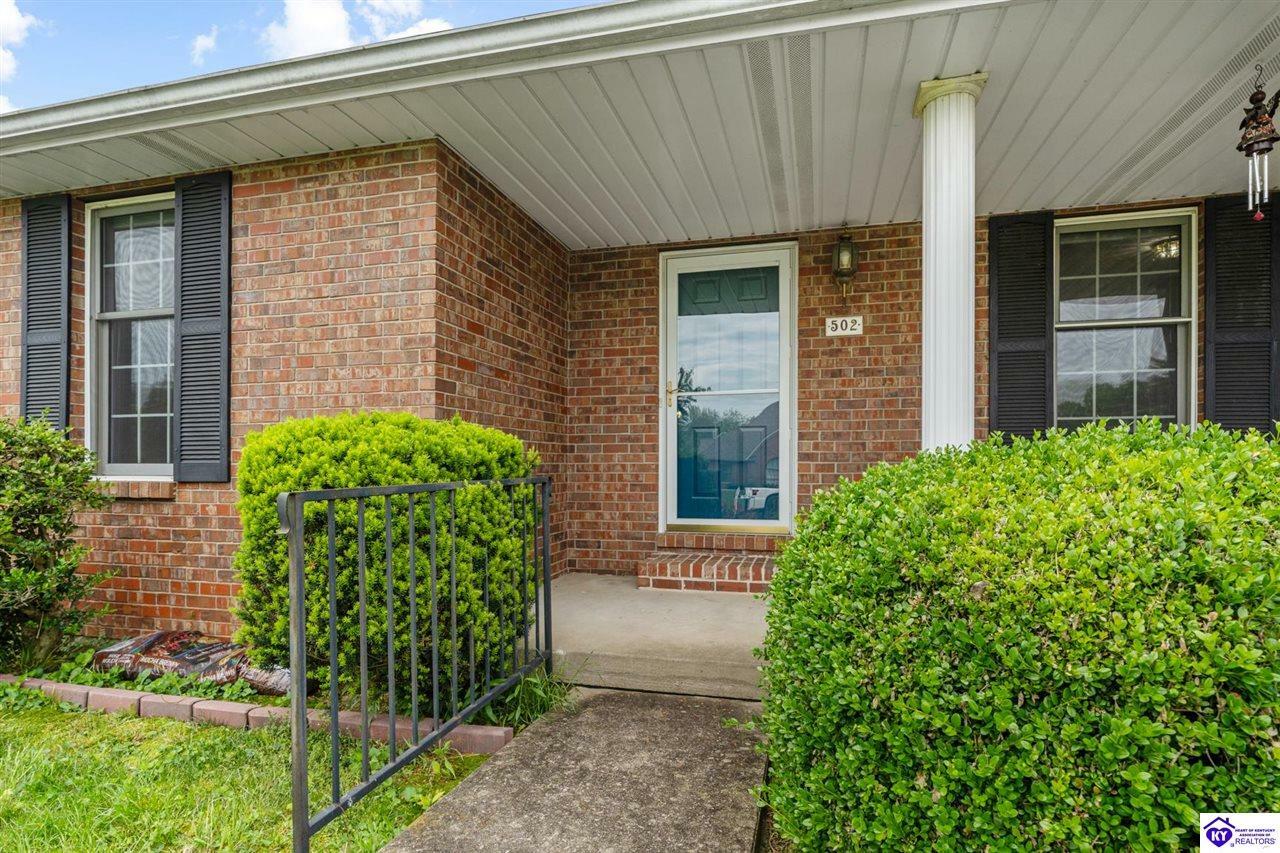 Property Photo: 502 Delaware Court KY 42701