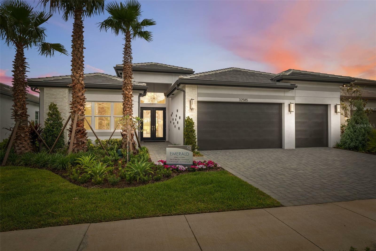 Property Photo: 3915 Corsica Place FL 33543