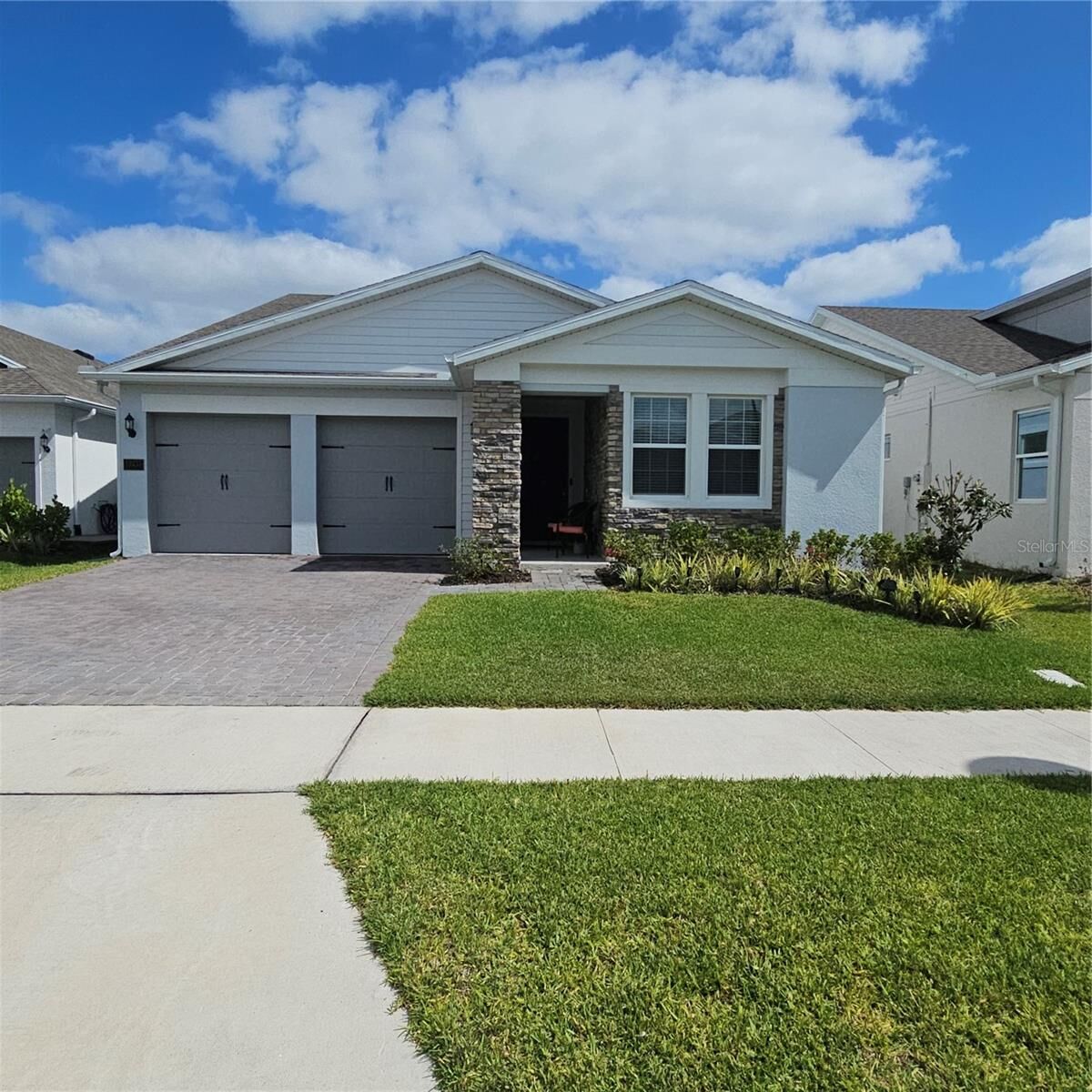 Property Photo:  19235 Allium Place  FL 32827 