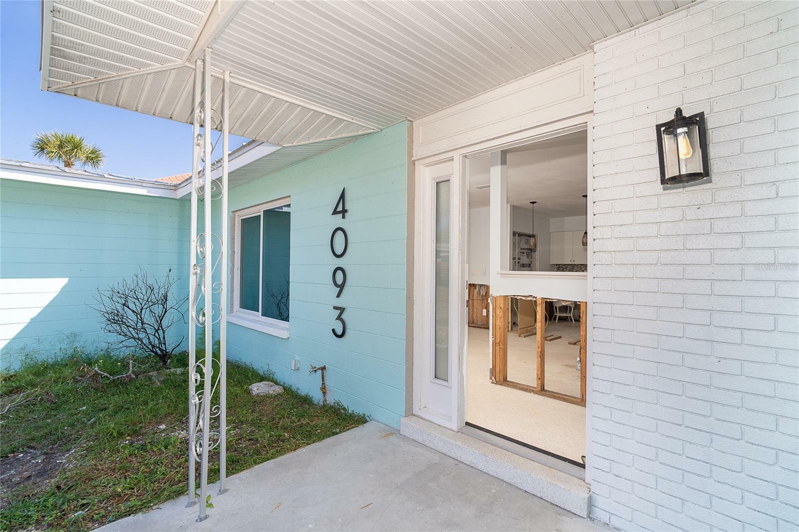 Property Photo: 4093 Pelican Shores Circle FL 34223