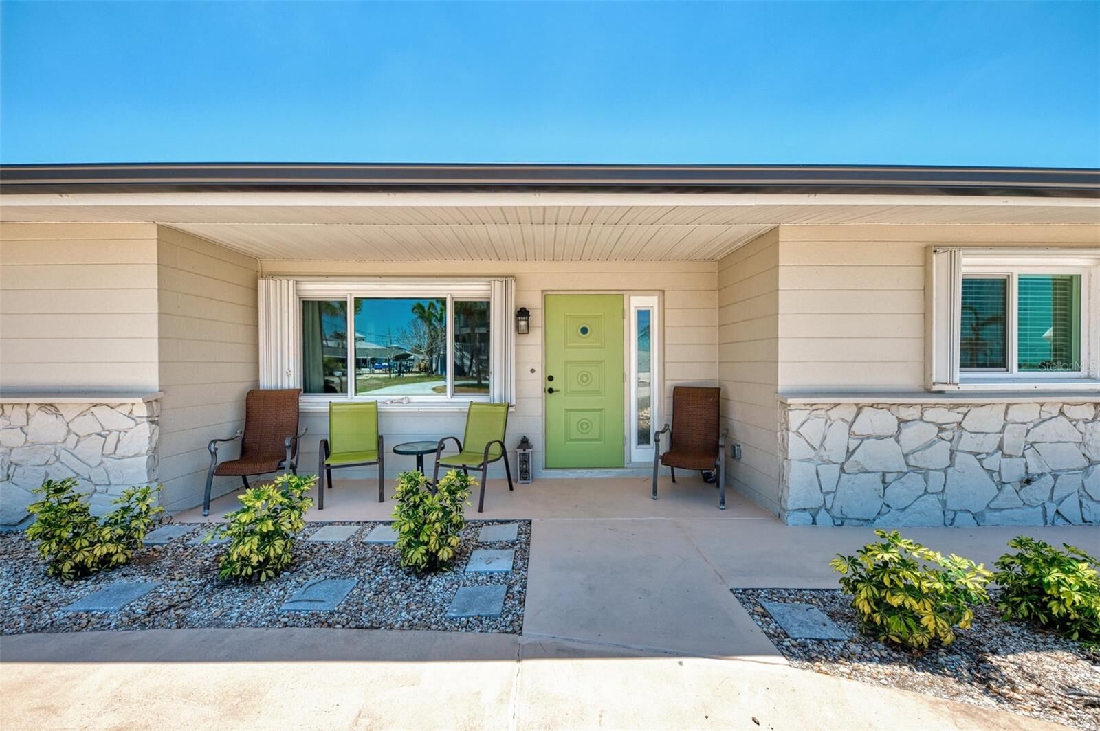 Property Photo:  1915 Illinois Avenue  FL 34224 