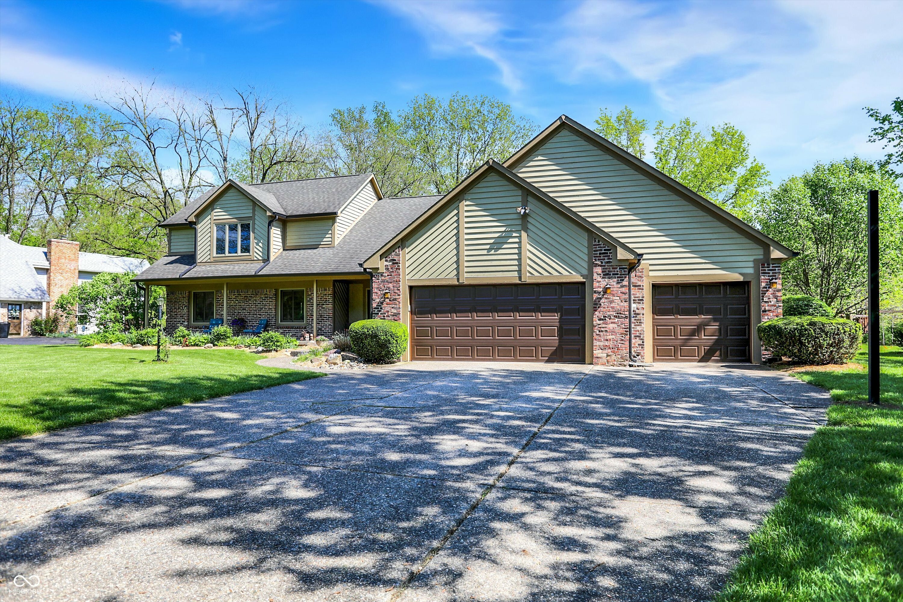 Property Photo: 11471 Clarkston Road IN 46077