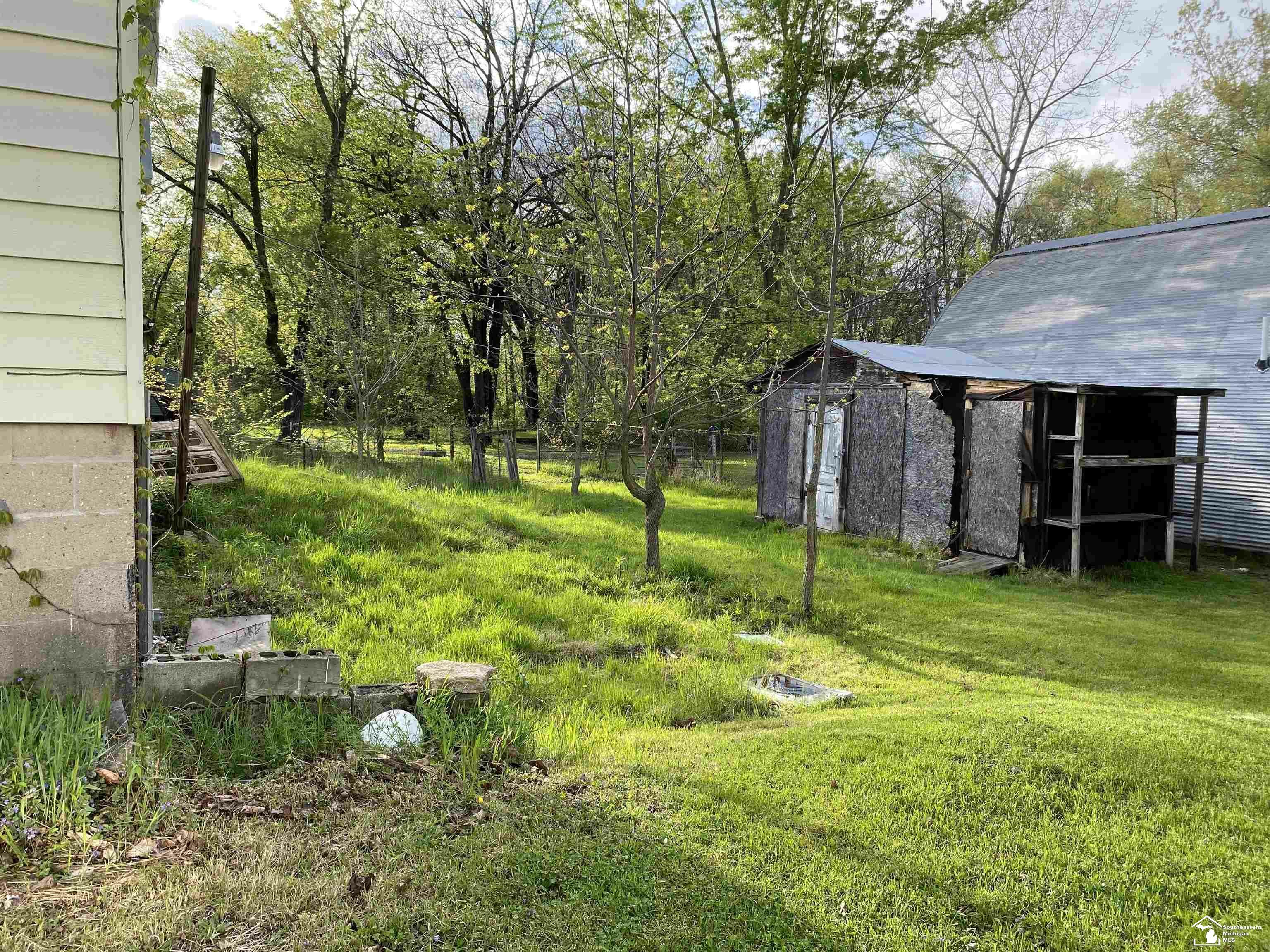Property Photo:  330 Nelson Street  MI 49221 
