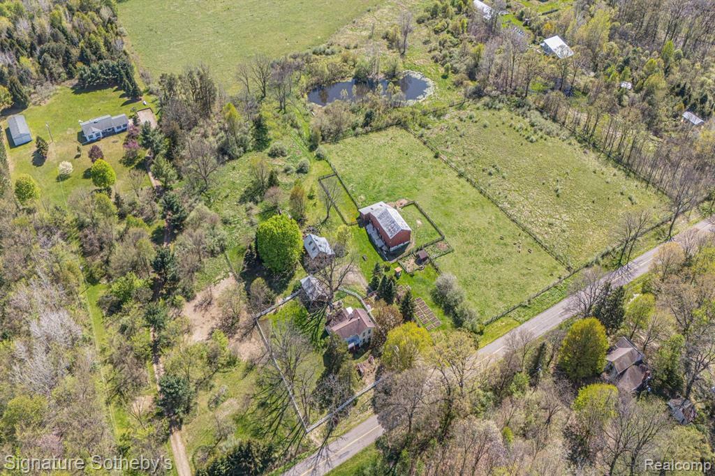 Property Photo: 9827 Kennedy Road MI 49259 9755