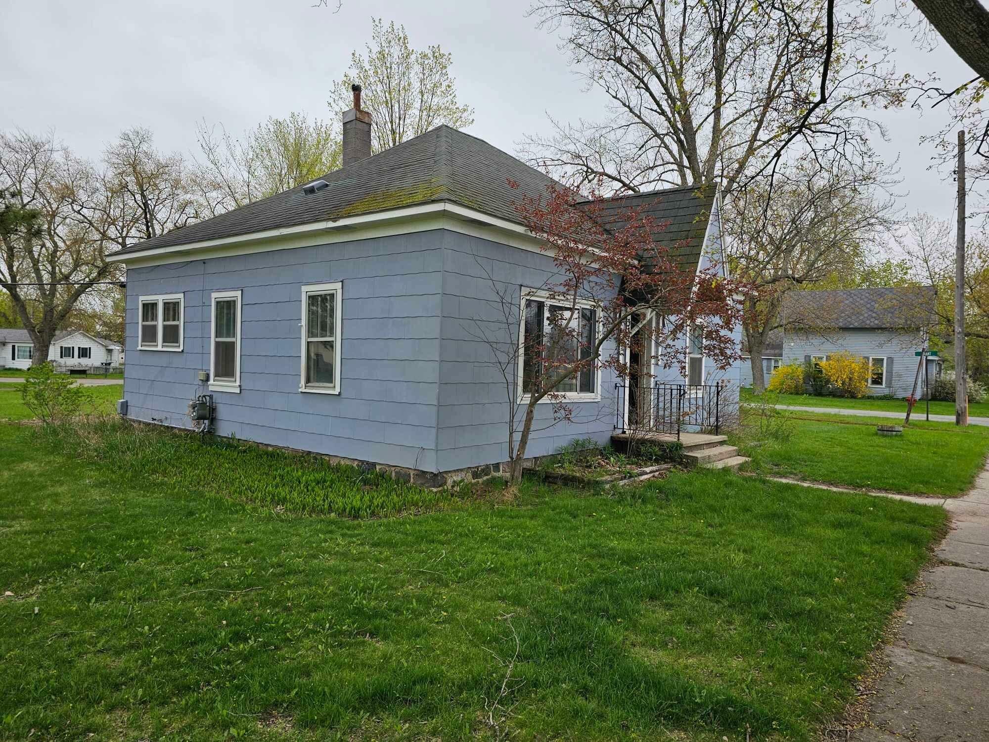 Property Photo: 335 Emory Street MI 49329