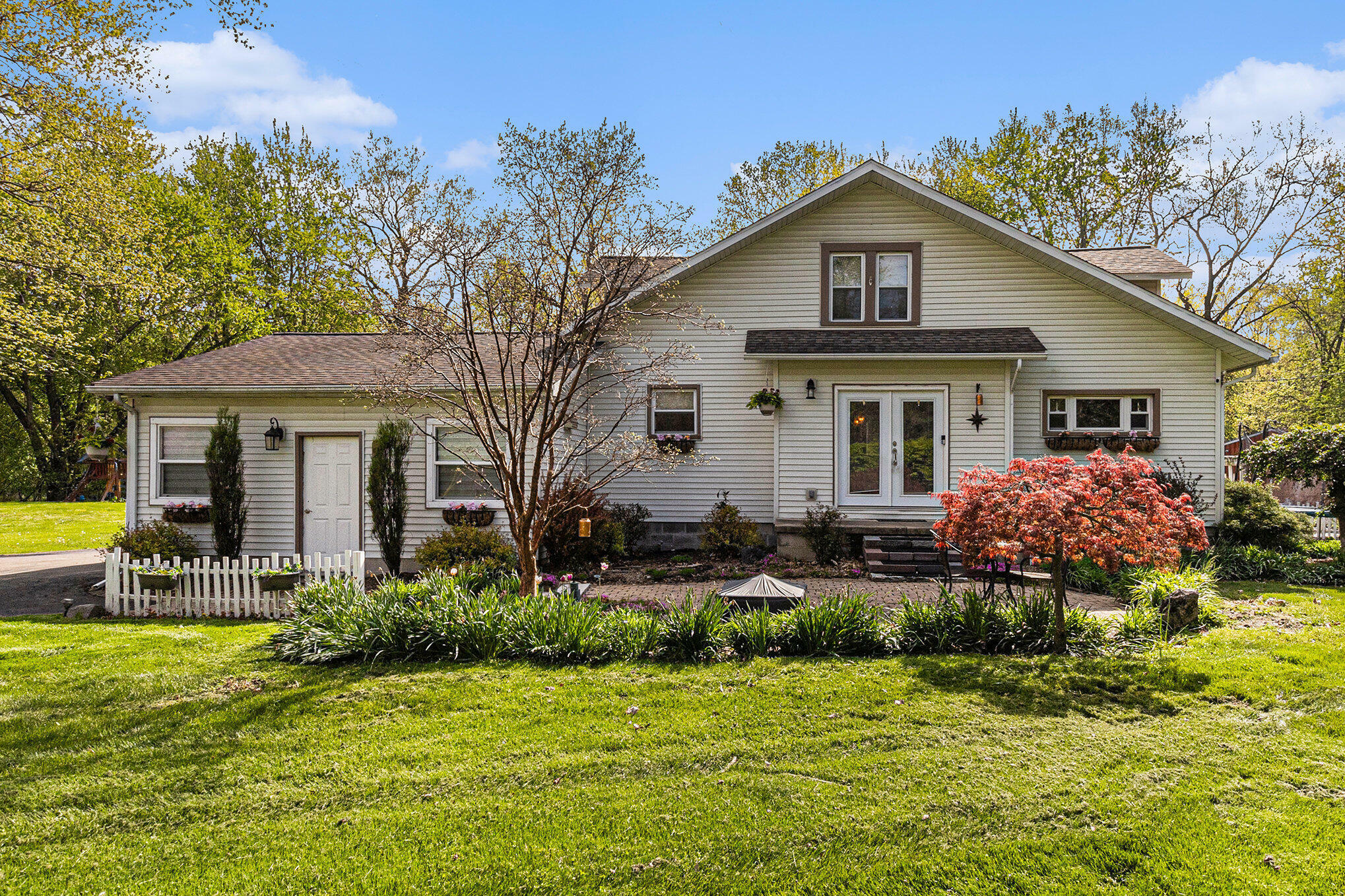 Property Photo: 22128 Bell Road MI 48164