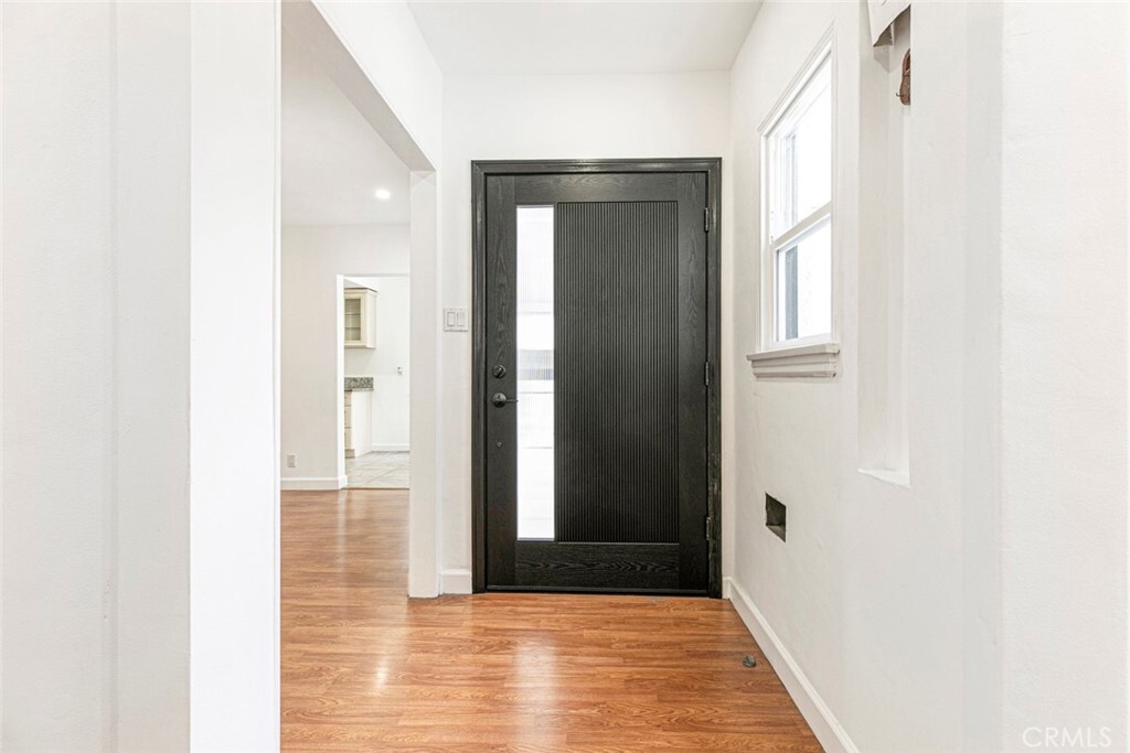 Property Photo: 543 Glenwood Road CA 91202