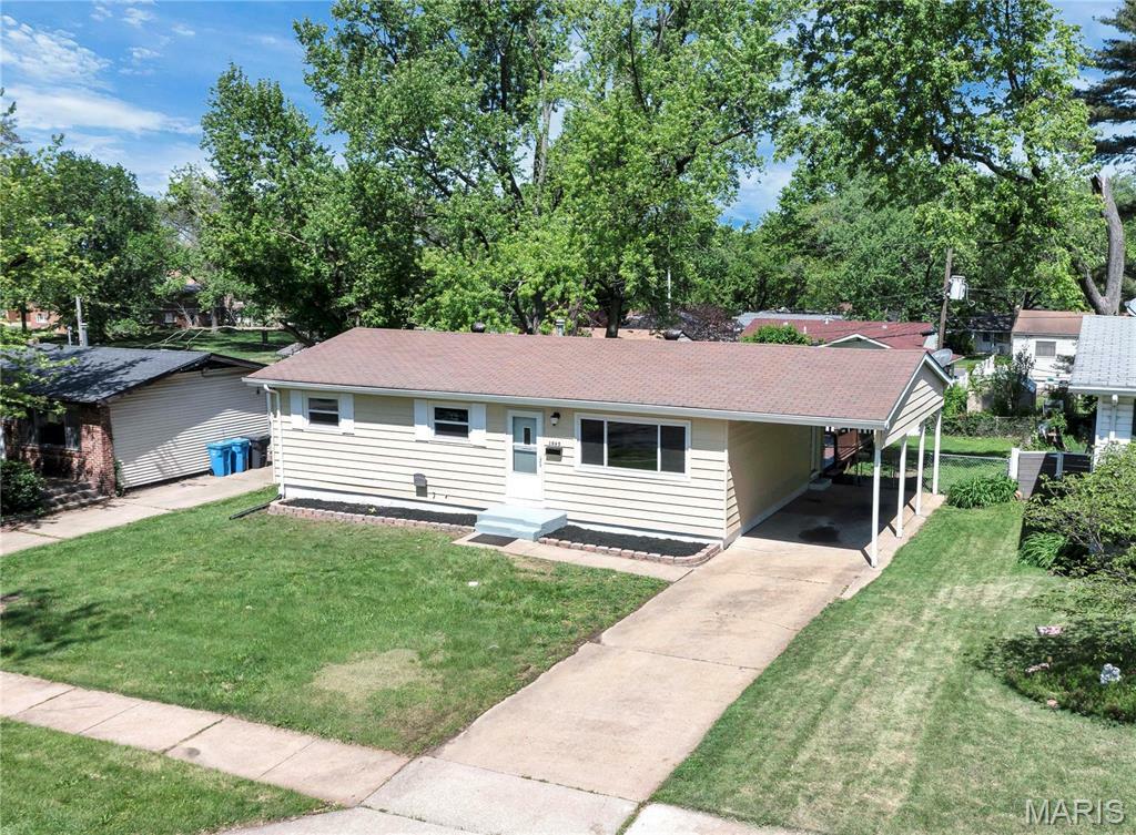 Property Photo: 1065 Hadwin Drive MO 63033