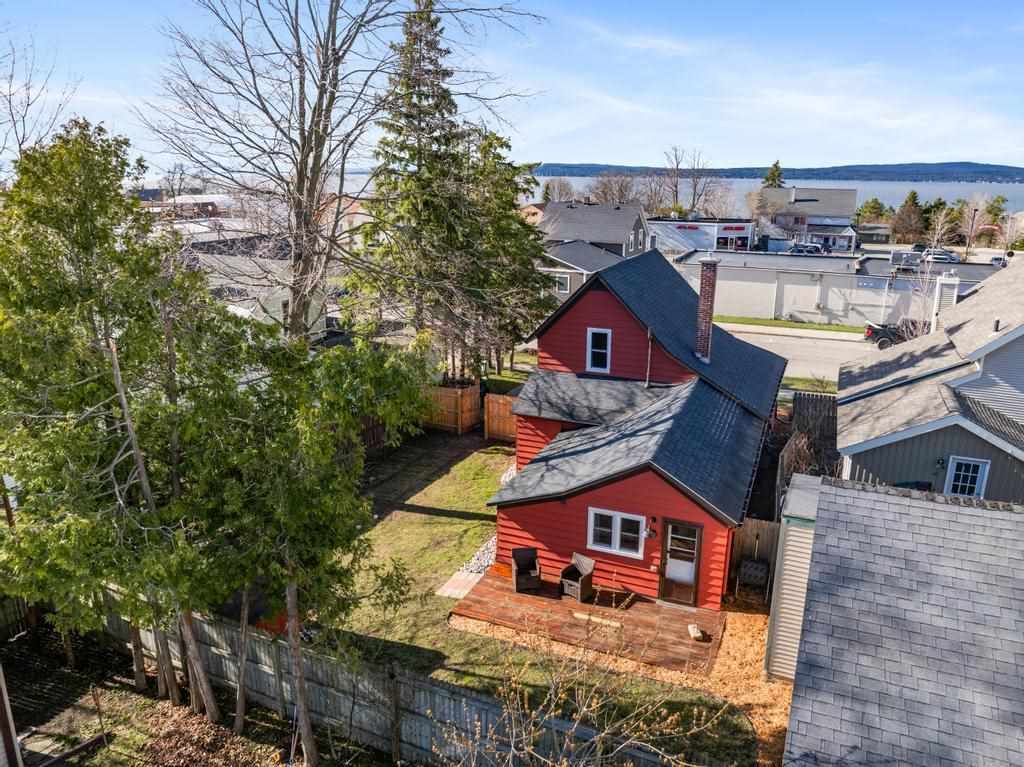 305 Madison  Petoskey MI 49770 photo