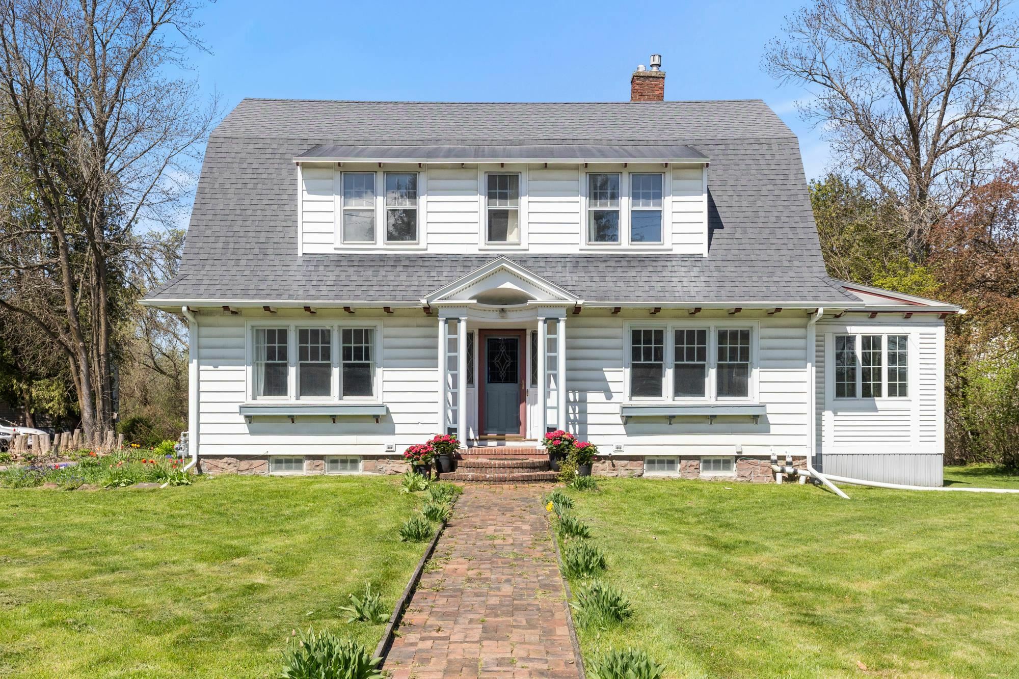 Property Photo: 5166 Shelburne Road VT 05482