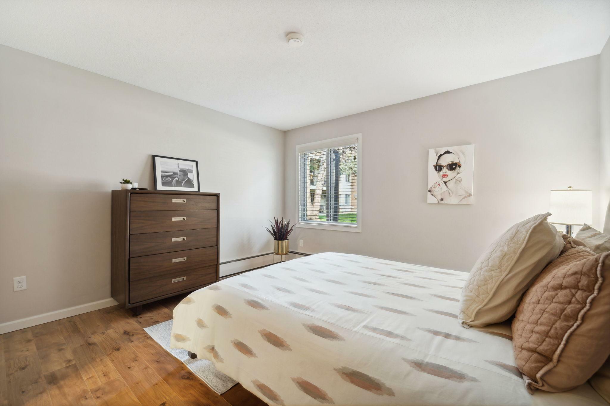 Property Photo: 4820 Park Commons Drive 135 MN 55416