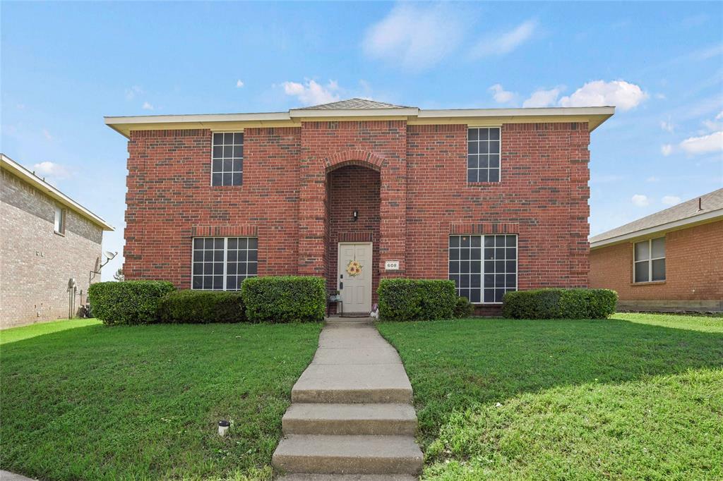 Property Photo: 608 Canyon Place TX 75115