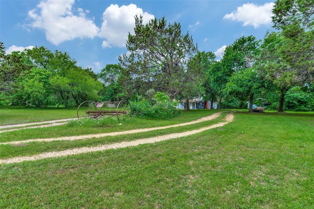 Property Photo: 1455 N Joe Wilson Road TX 75104