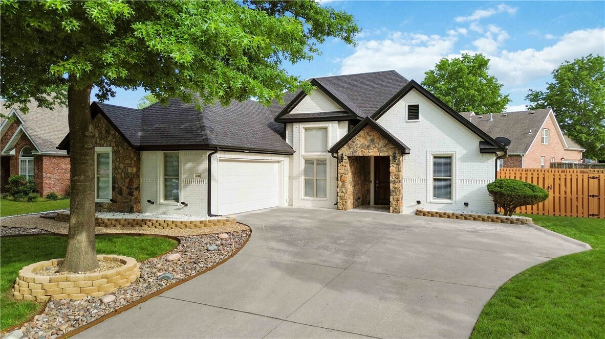 3943 W Edgewater Drive  Fayetteville AR 72704 photo