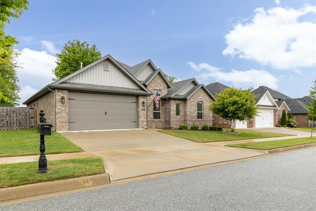 Property Photo: 505 N Sabine Pass Road AR 72704