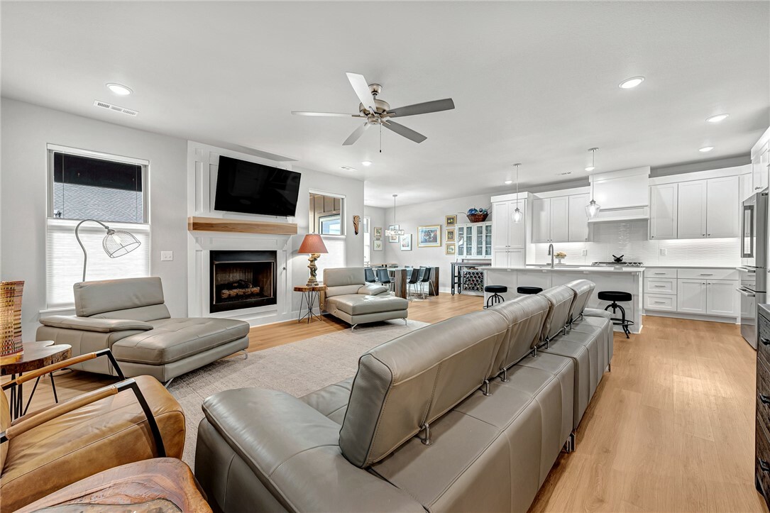Property Photo: 2227 Riggins Avenue AR 72751