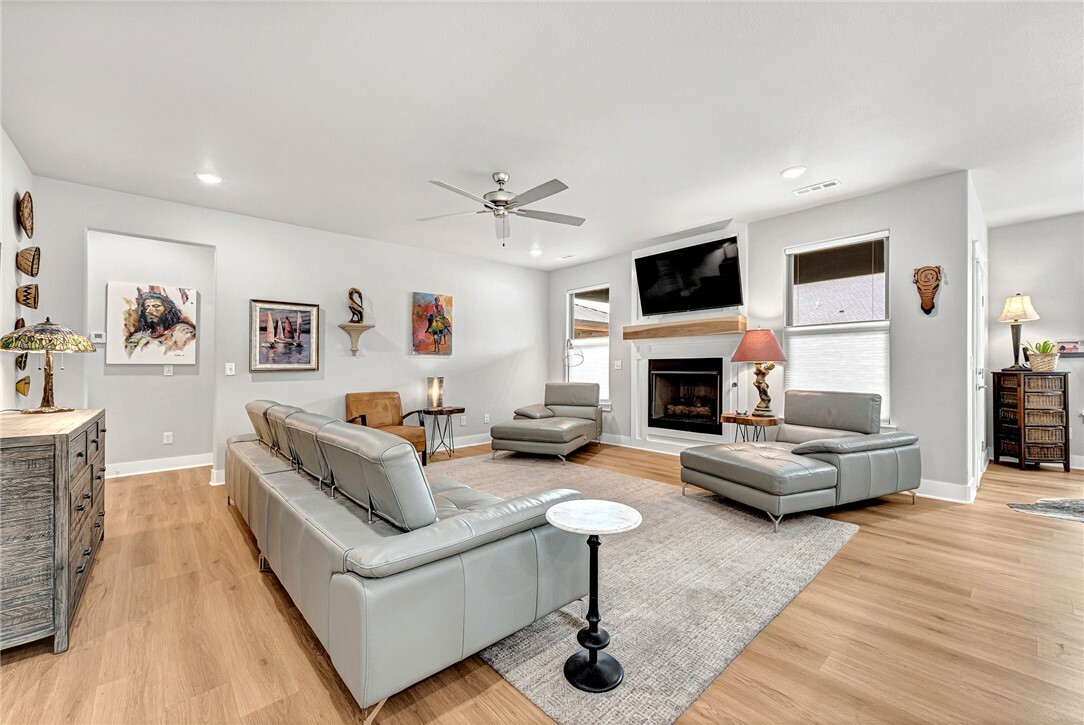 Property Photo:  2227 Riggins Avenue  AR 72751 