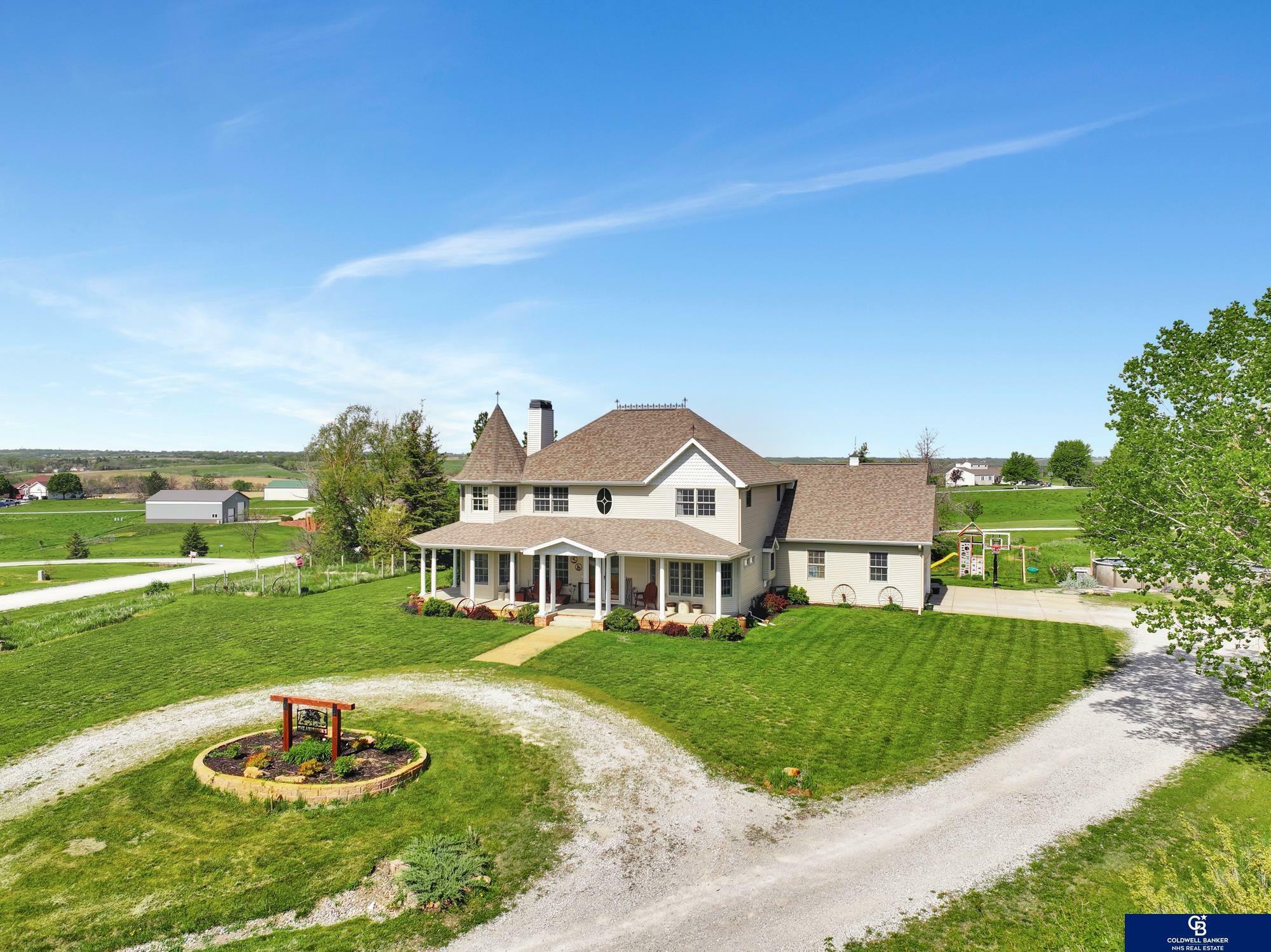 Property Photo: 1430 Westfork Drive NE 68428