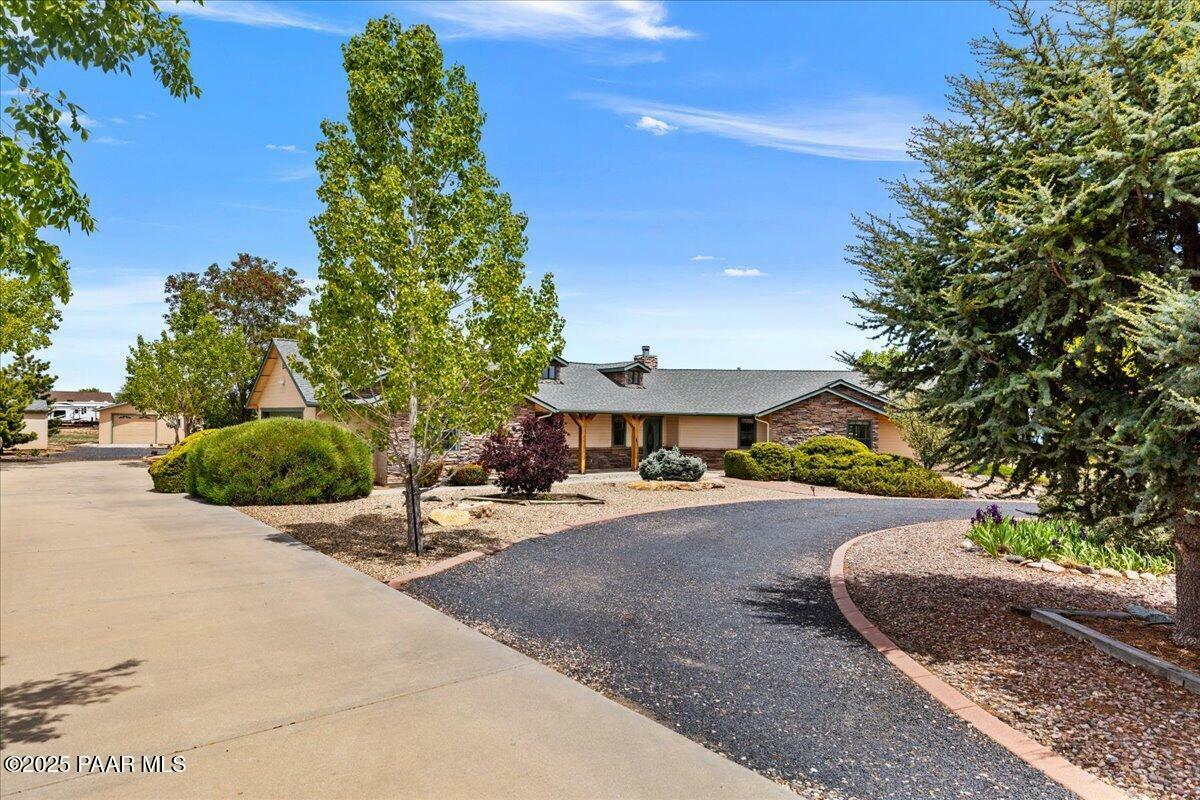 Property Photo: 1640 W Grasshopper Lane AZ 86323