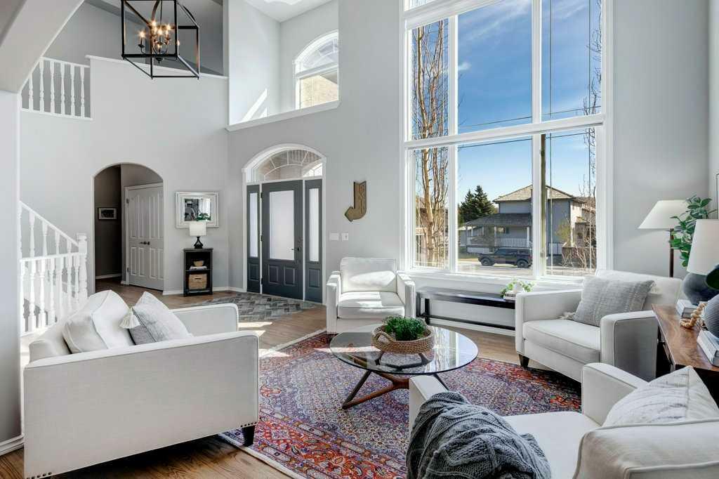 Property Photo: 116 Bow Meadows Drive AB T4C 1N3