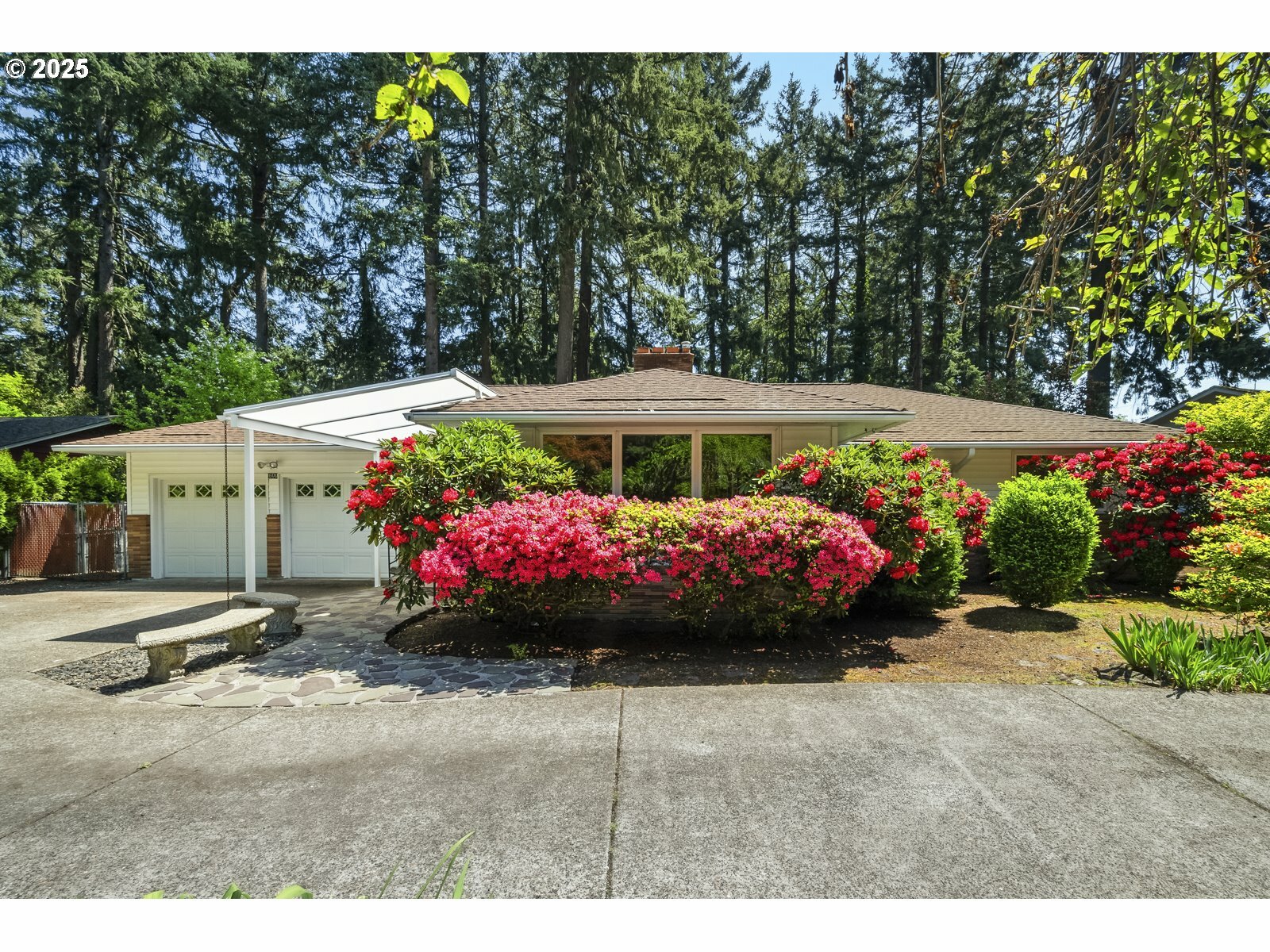 Property Photo: 600 NE 148th Ave OR 97230