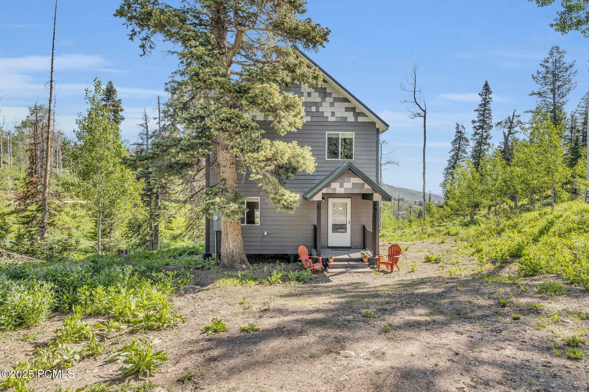 Property Photo: 1624 Pine Cone Circle UT 84017