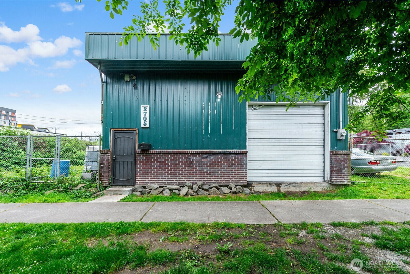 2705 S Winthrop Street  Seattle WA 98144 photo