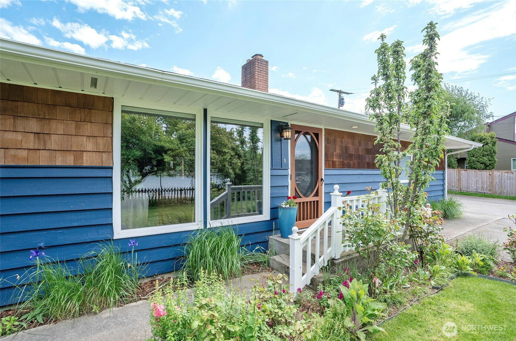 Property Photo: 22332 10th Avenue S WA 98198