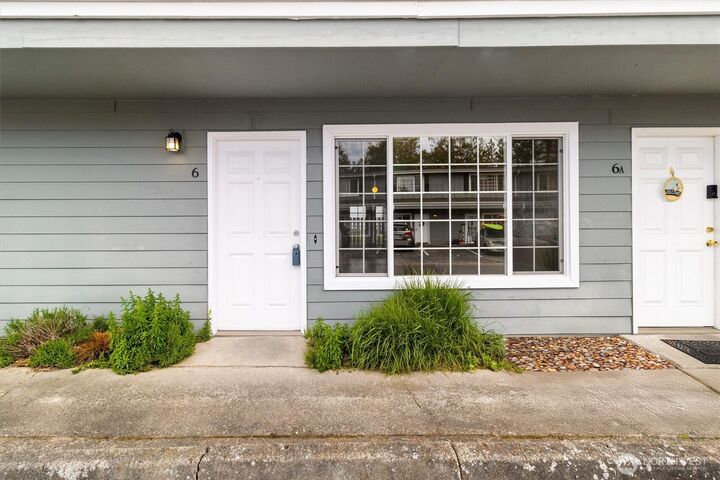 Property Photo: 3401 Redwood Avenue 6 WA 98225