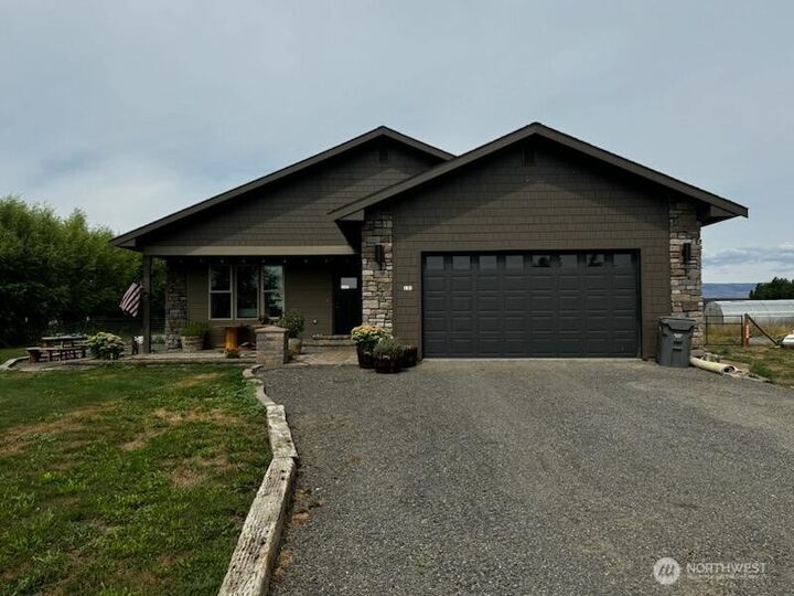 Property Photo: 250 Upper Katen Lane WA 98926