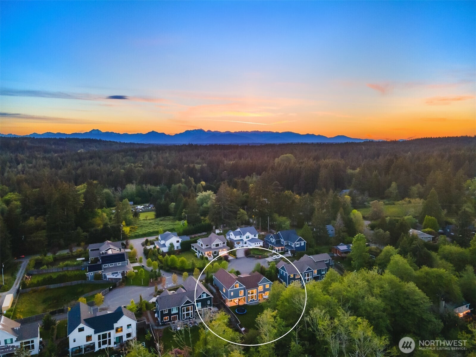 Property Photo: 8650 NE Reserve Way WA 98110
