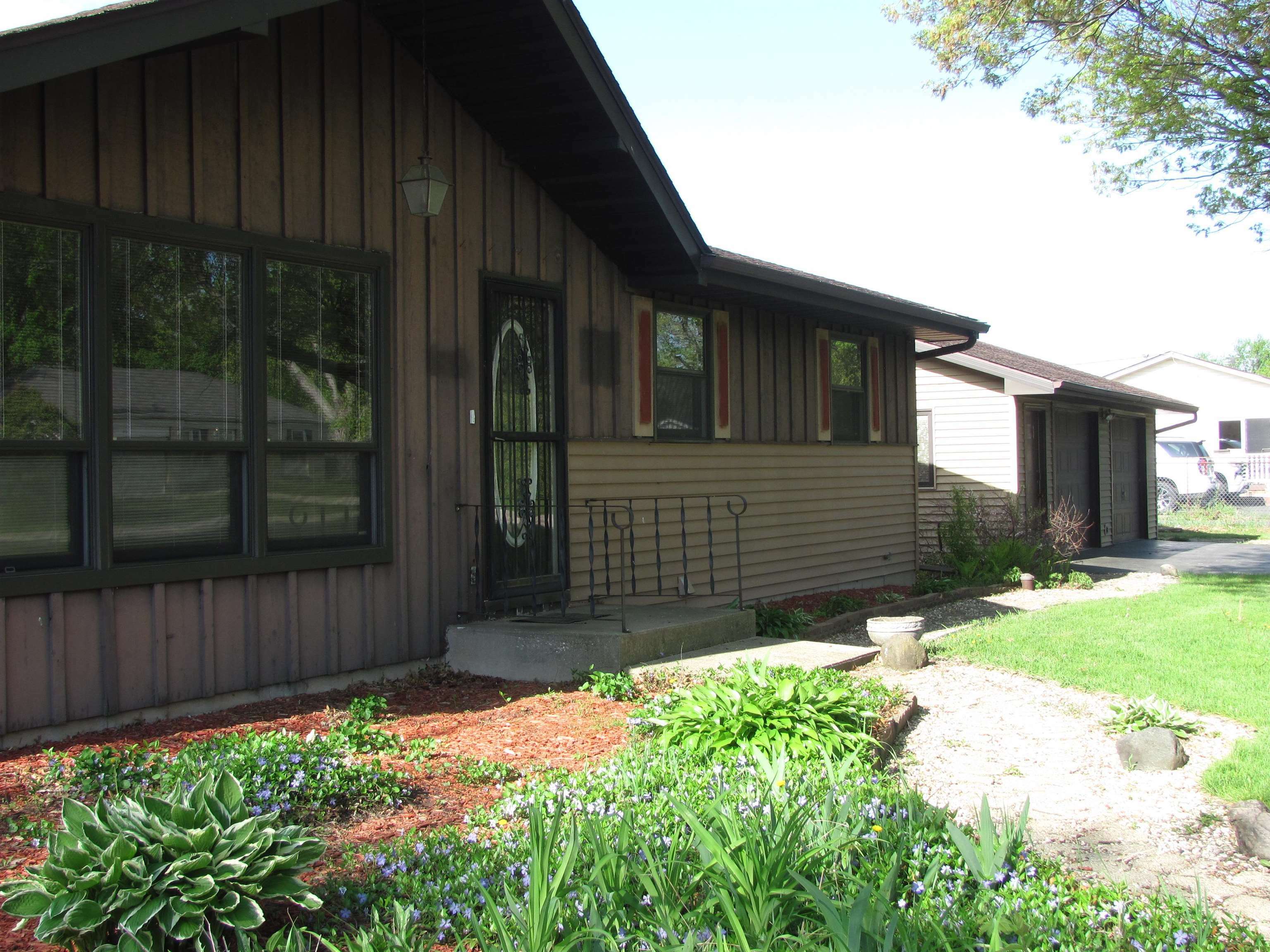 Property Photo: 5979 Vesper Drive IL 61080