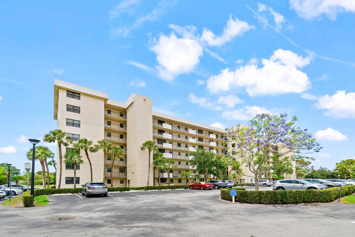 2400 Deer Creek Country Club Boulevard 609-1  Deerfield Beach FL 33442 photo