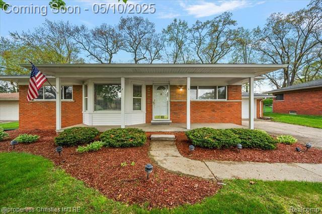 Property Photo: 53265 Aulgur Drive MI 48316