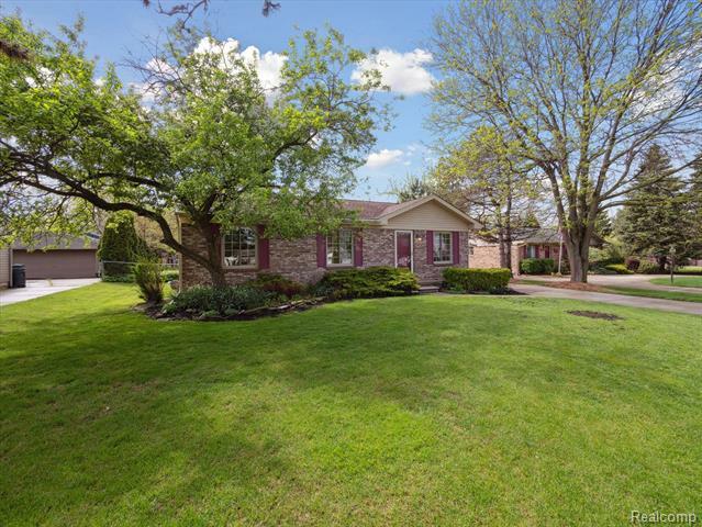 Property Photo: 3207 Kilmer Drive MI 48083