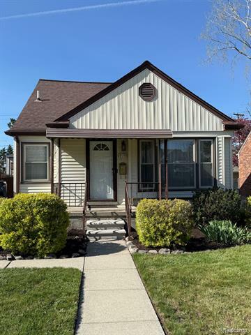 800 Cambridge Road  Berkley MI 48072 photo