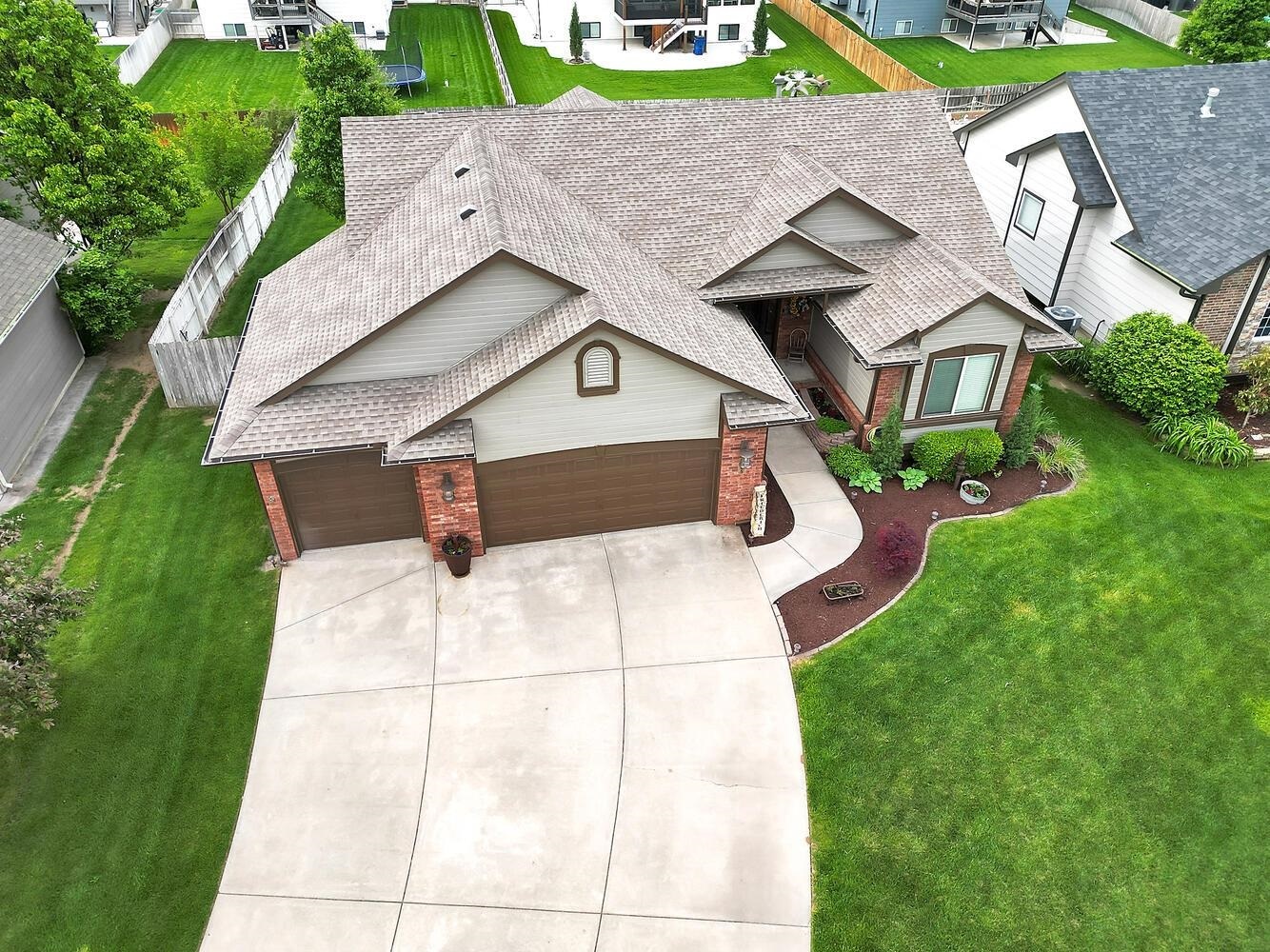 Property Photo: 2805 W 58th St N KS 67204