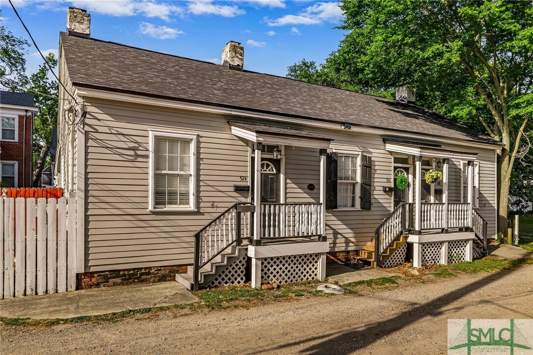 526 E Gwinnett Lane 4  Savannah GA 31401 photo