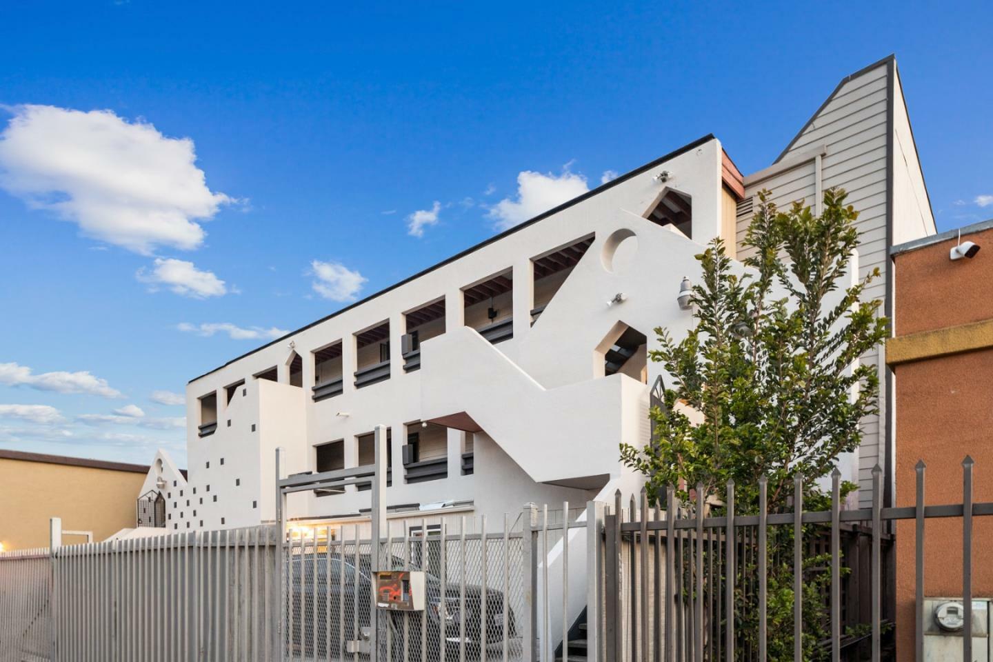 Property Photo: 441 West Macarthur Boulevard CA 94609