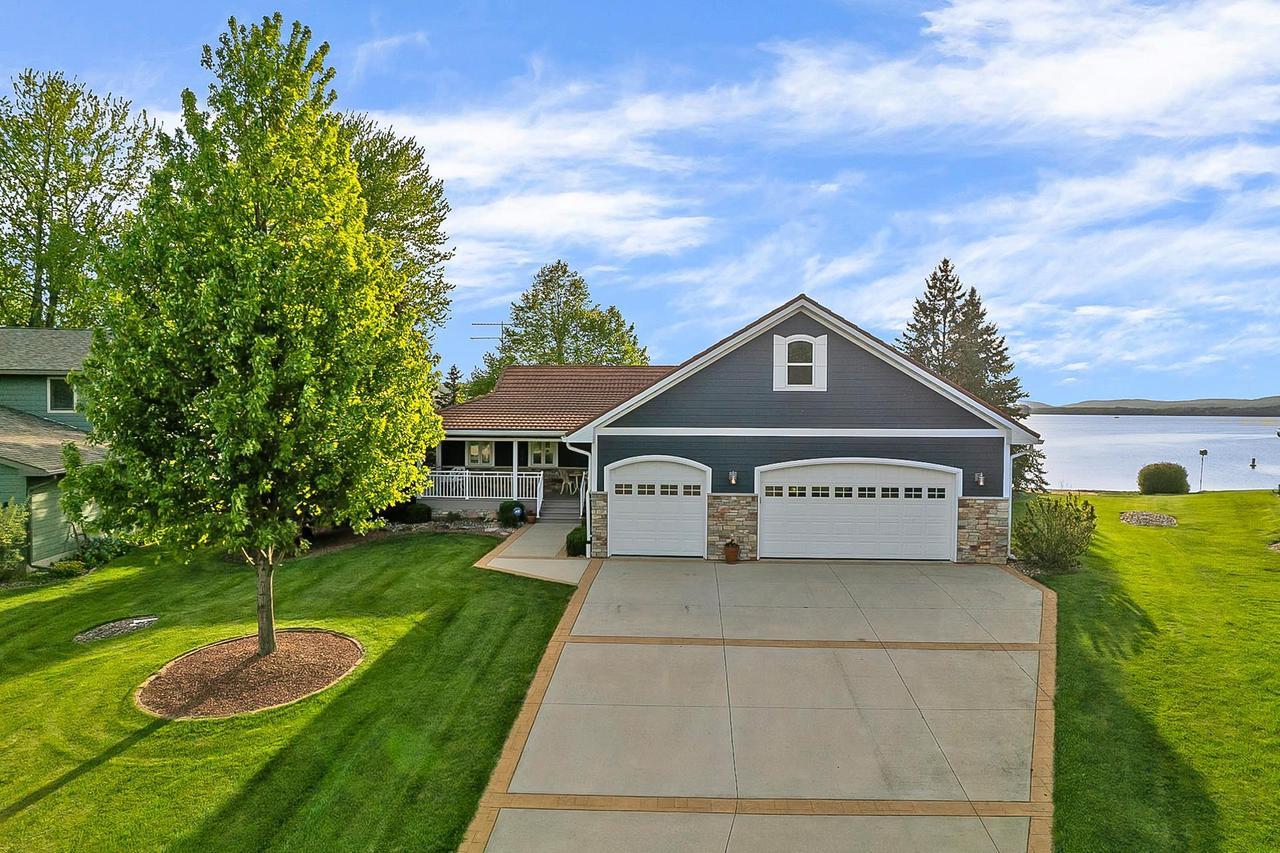 Property Photo: W11055 Eagle Drive WI 53555