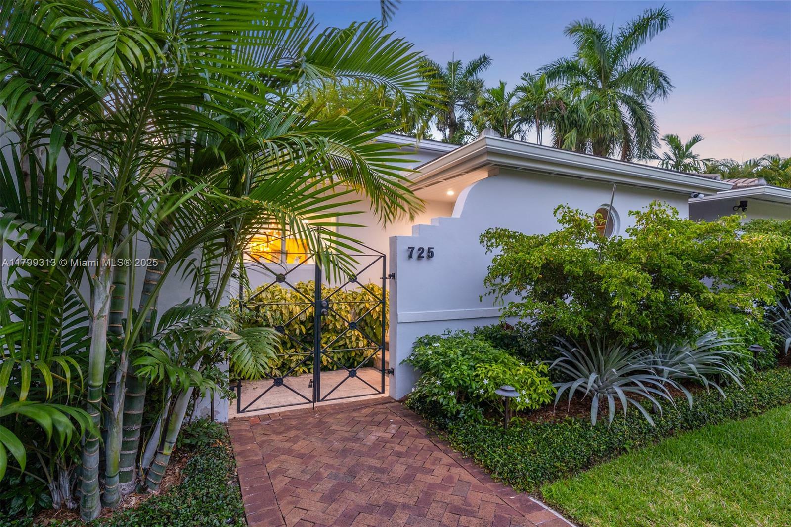 Property Photo:  725 Vilabella Ave  FL 33146 