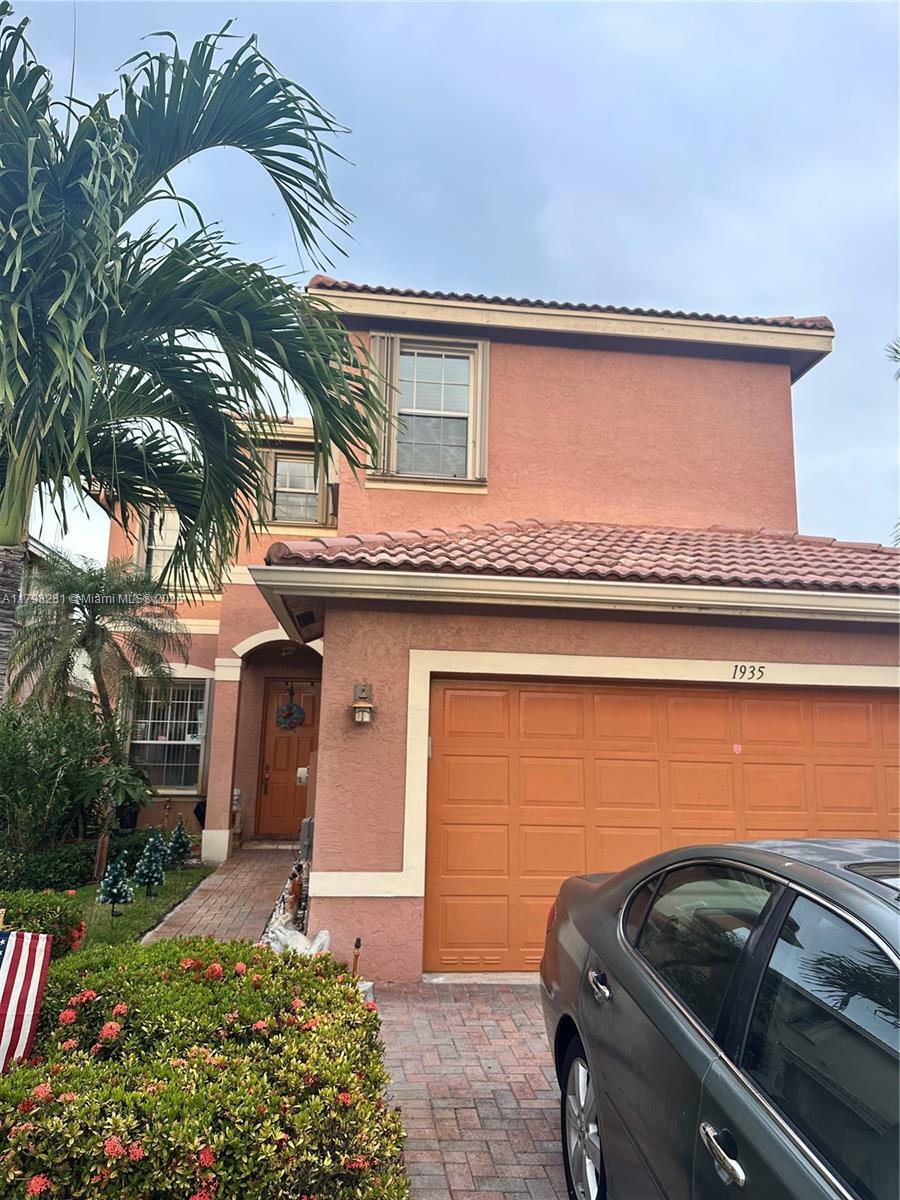 Property Photo: 1935 SW 150th Ave FL 33027