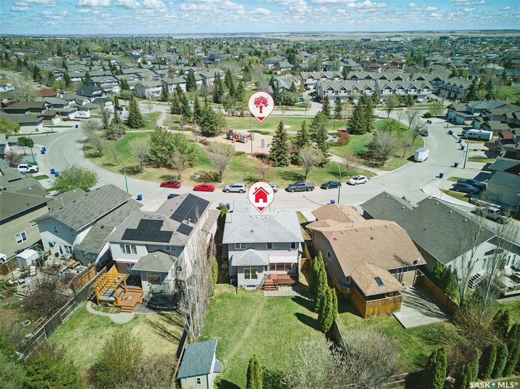 Property Photo: 211 Beckett Green SK S7N 4W6