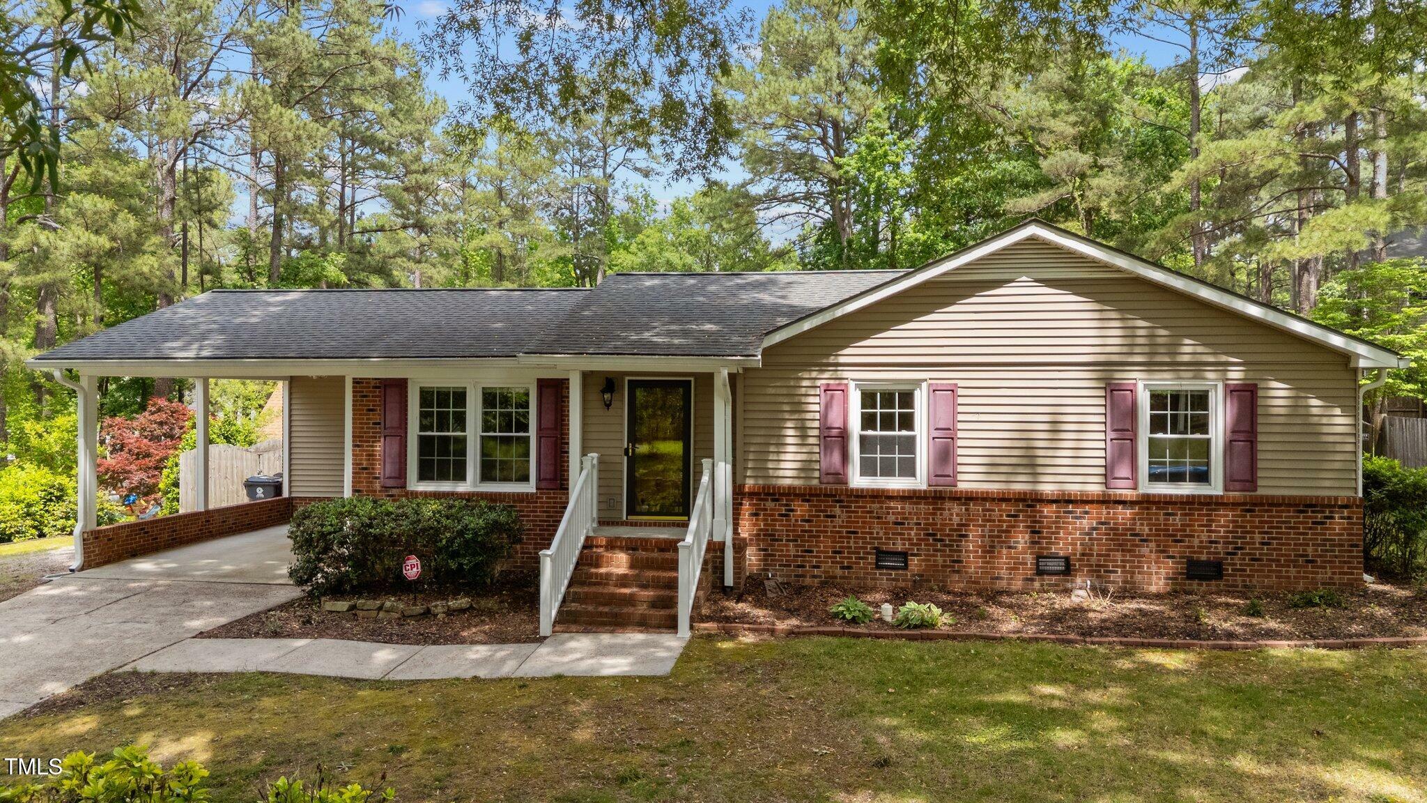 Property Photo: 702 Wedgewood Avenue NC 27597