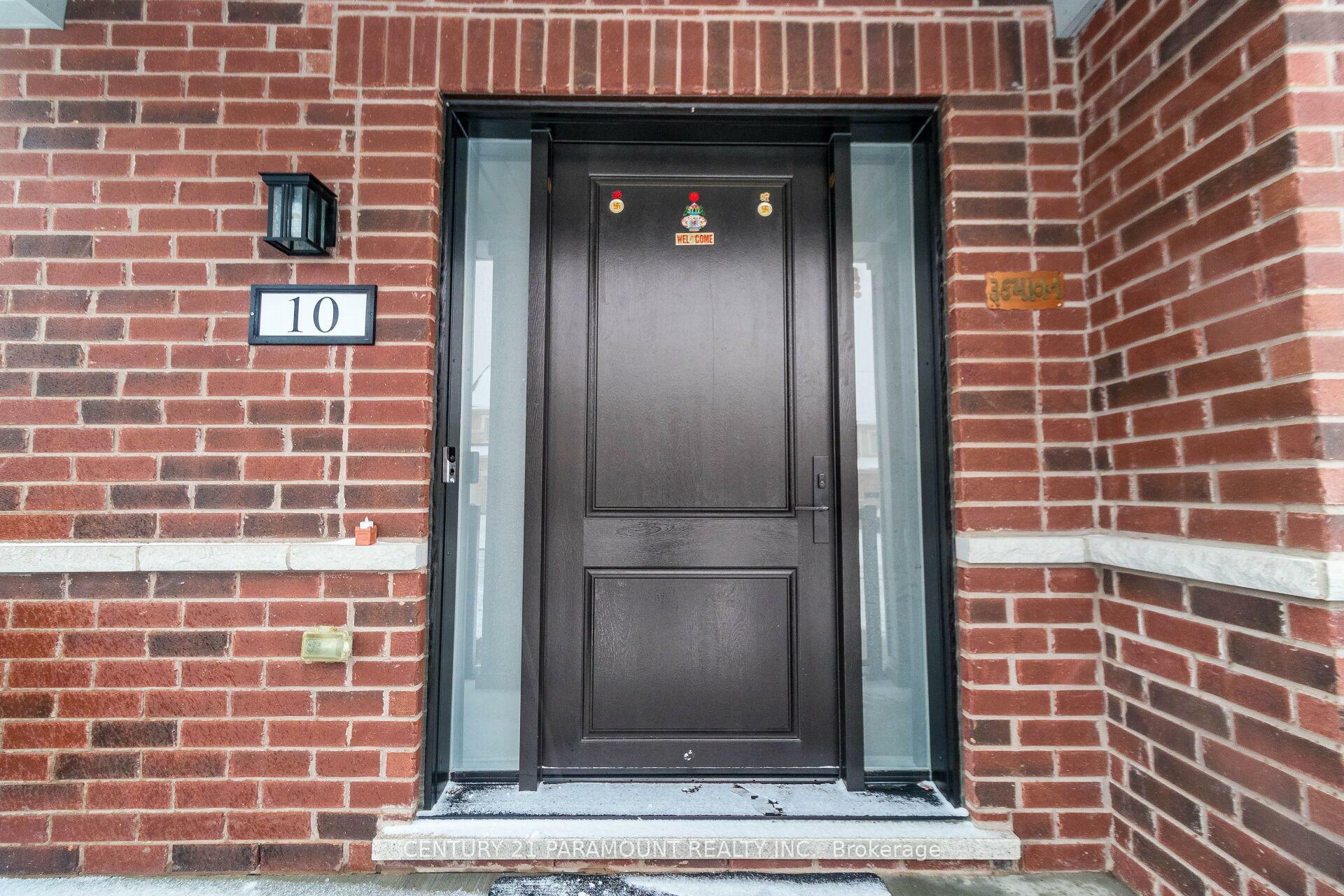 Property Photo: 10 Donnan Drive W ON L0G 1W0