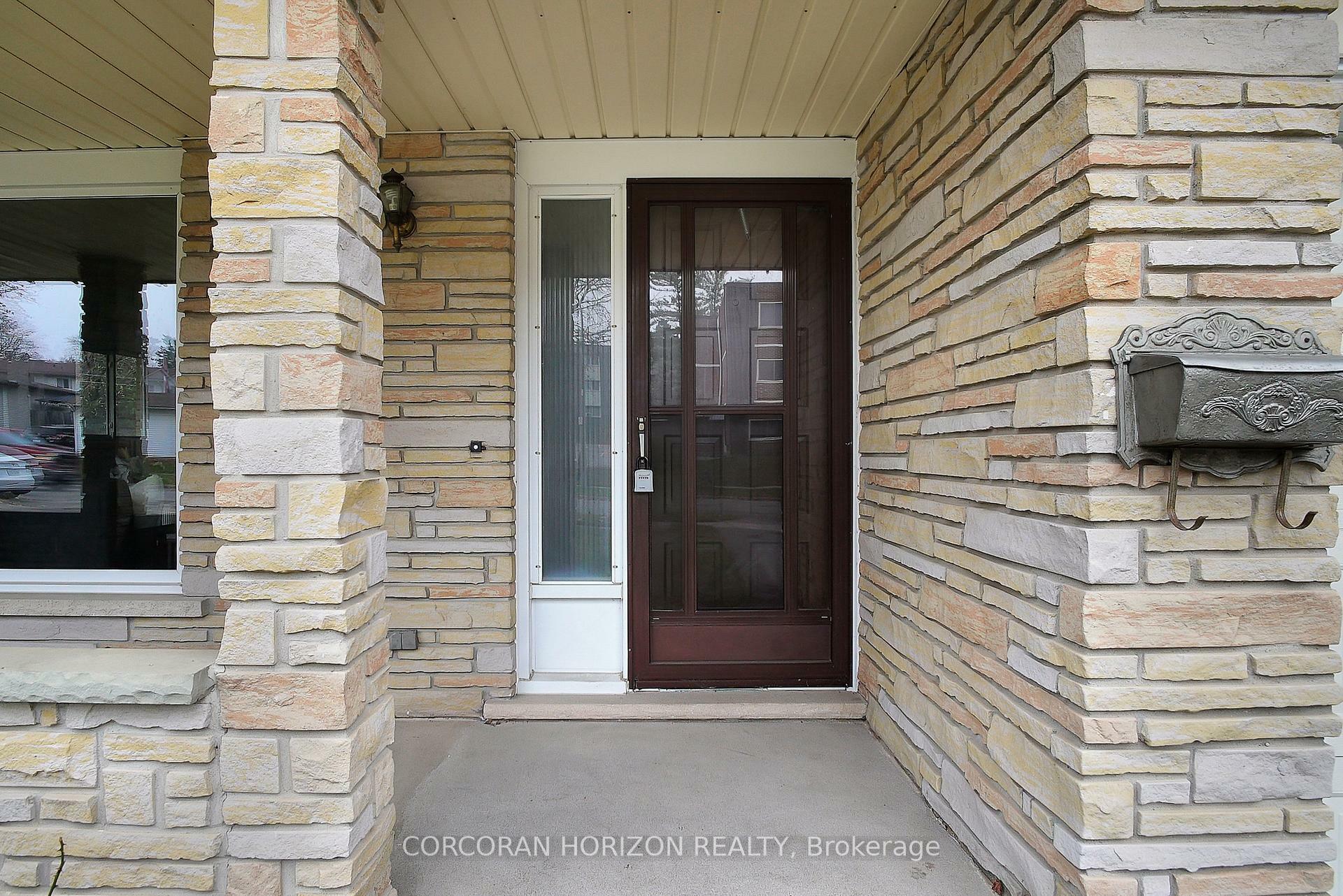 Property Photo: 15 Cherry Hill Drive ON N2E 1N5
