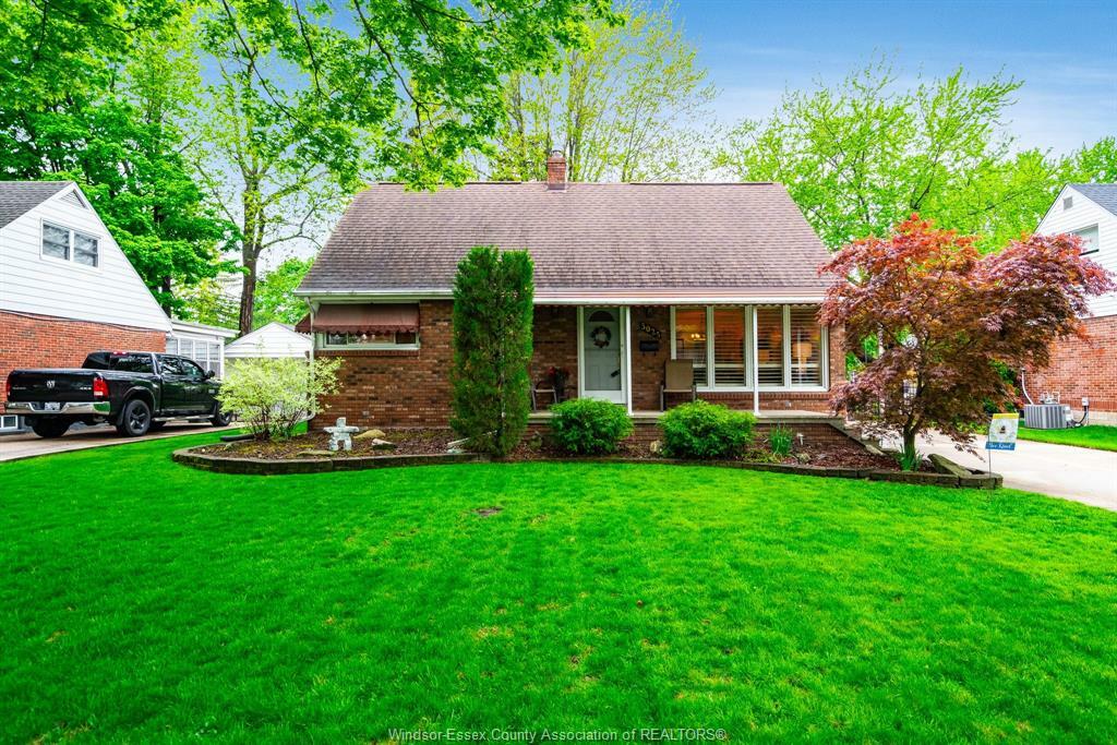 3025 Radisson Avenue  Windsor ON N9E 1Y4 photo