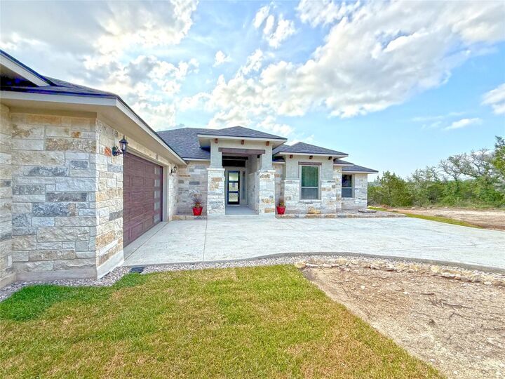 Property Photo: 25012 Montana Creek Crossing TX 78654
