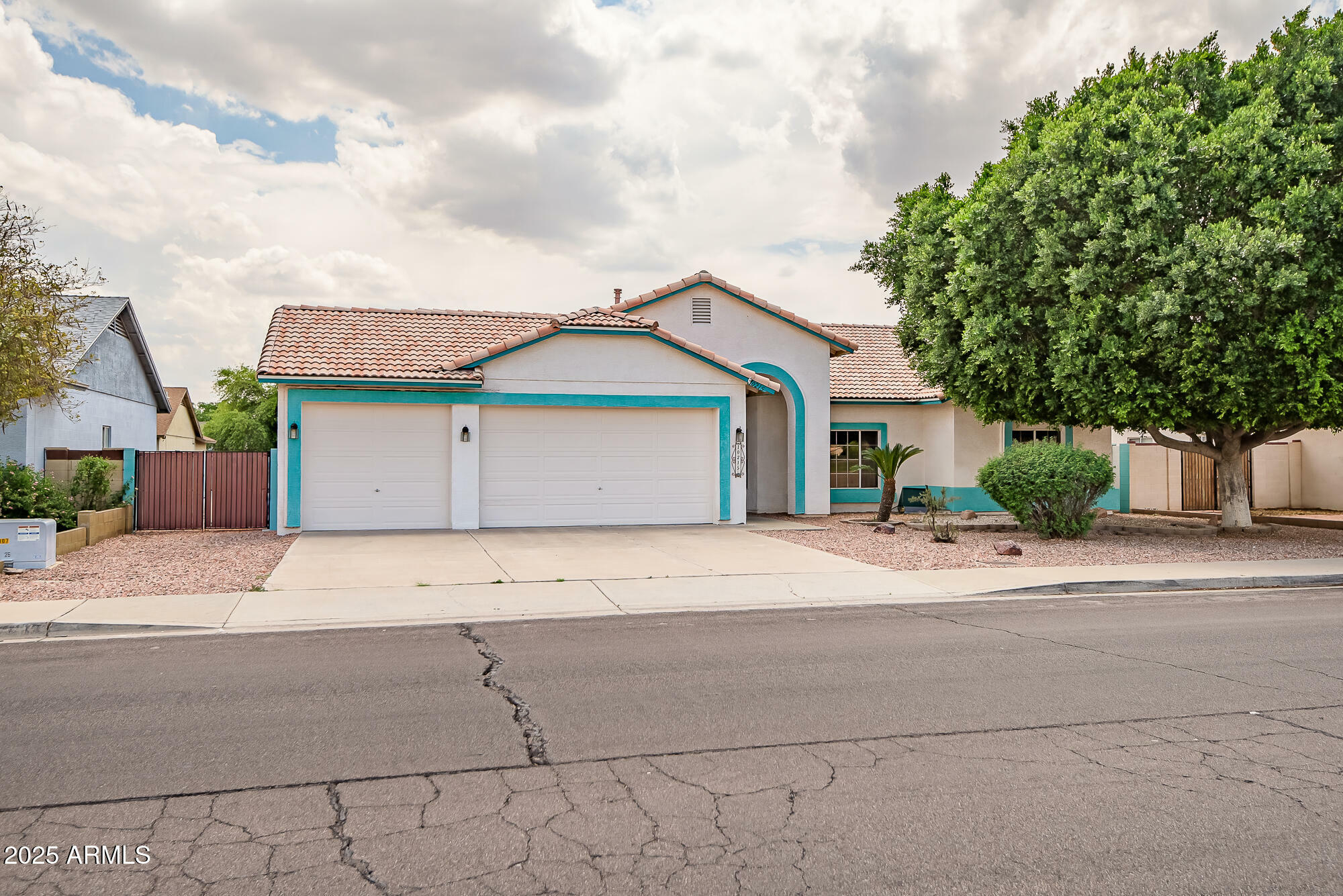 10215 W Missouri Avenue  Glendale AZ 85307 photo